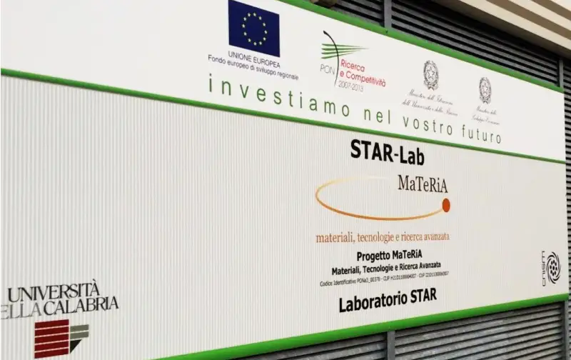 Insegna STAR Materia